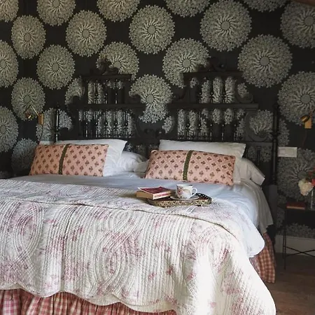 Caserio Aldeallana 4*